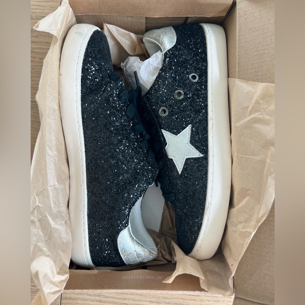 Vici Collection Golden Goose Dupe Sneakers